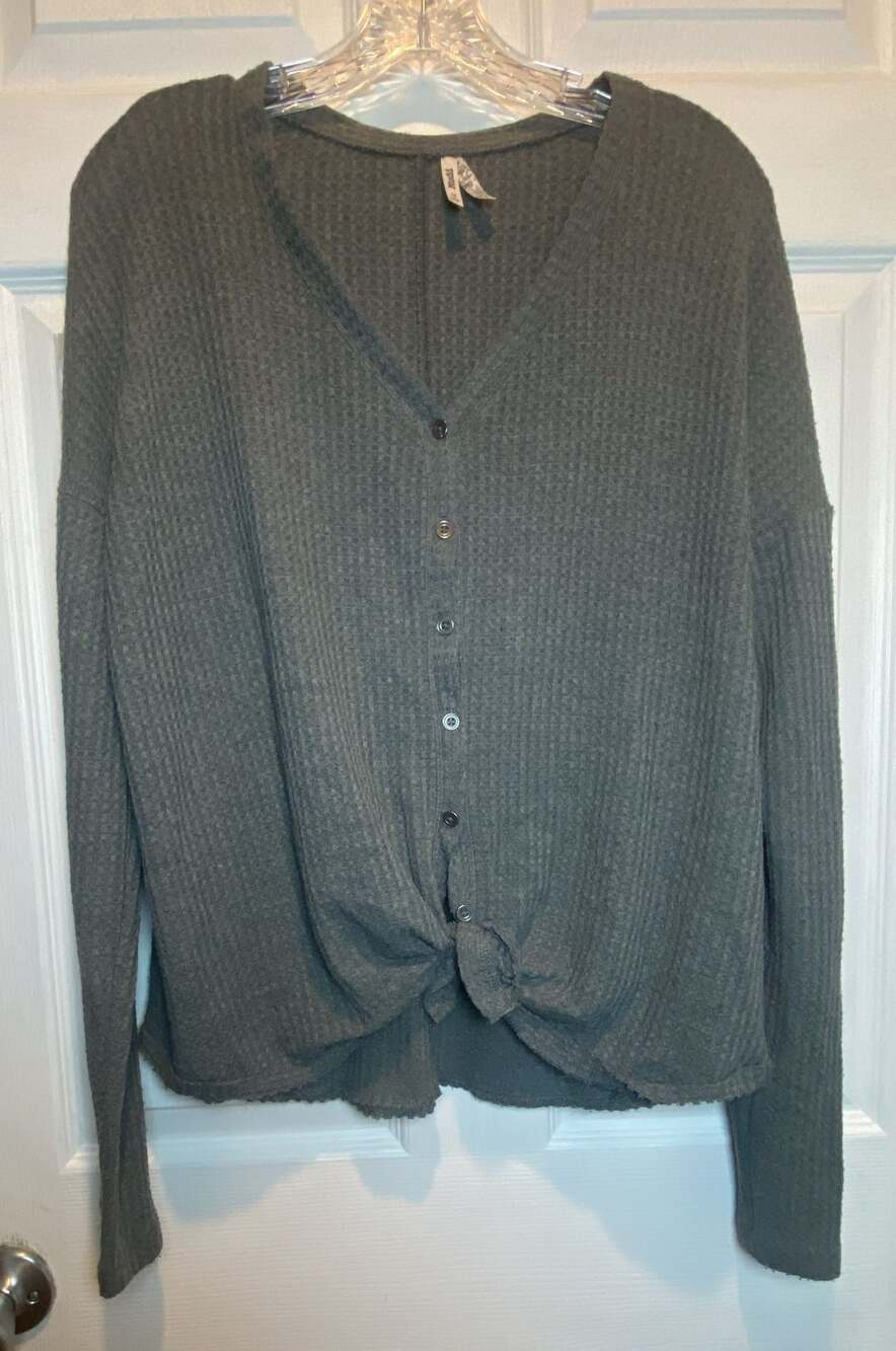 Y2K Mudd Waffle Knit Button Front Top Size M Gray